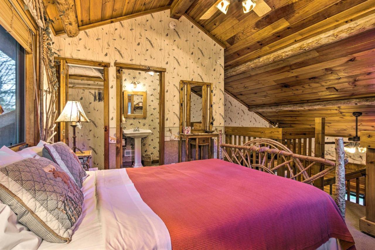 Spacious Cullowhee Lodge With Views And River Access! Extérieur photo