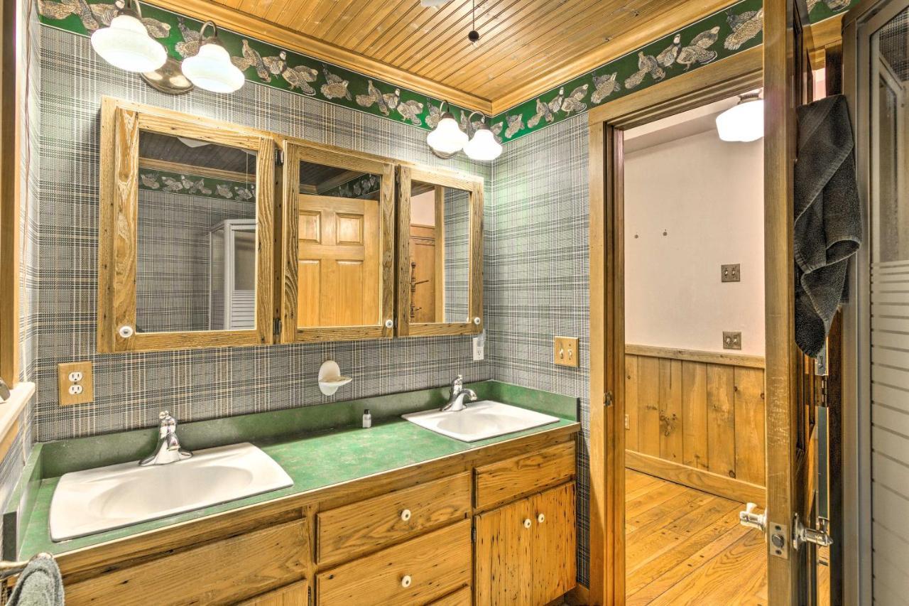 Spacious Cullowhee Lodge With Views And River Access! Extérieur photo